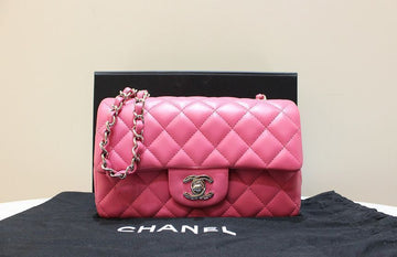 CHANEL クラシックニューミニチェーンフラップショルダーバッグ A69900 129141533