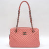 CHANEL Rosa Lammleder Chevron Silberkette Schultertasche 141523686 [P]