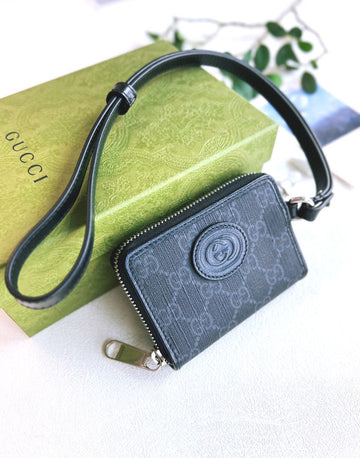 GUCCI Handgelenk Strap Reißverschluss Runde Geldbörse 722586 141705225