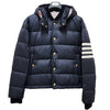 THOM BROWNE Diagonal Armband 4-Streifen Matte Nylon Gans Daunen Bomberjacke Marineblau (MJD061X 05411 415) 142765455 [P]