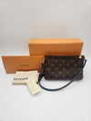 Louis Vuitton Double Zip Pochette (M69203) A Condition 142311543 [P]