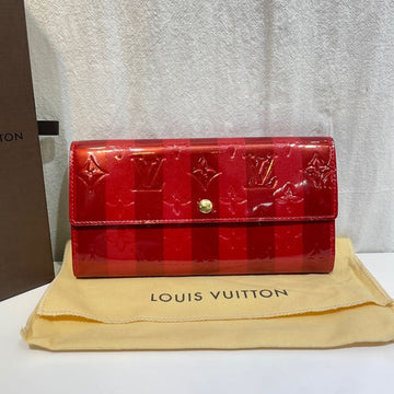 LOUIS VUITTON Vernis Geldbörse 12345 143262626