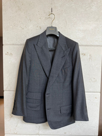 TOM FORD ウィンザー フィット グレー 3ピース スーツ 48 143266166