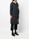 THOM BROWNE Diagonal Armband Daunenjacke FOD025X 05222 415 143713019 [P]