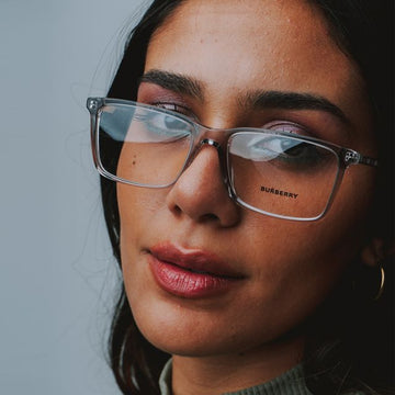 BURBERRY BE2339 3028 眼鏡フレーム 半透明 四角プラスチックフレーム 60923759