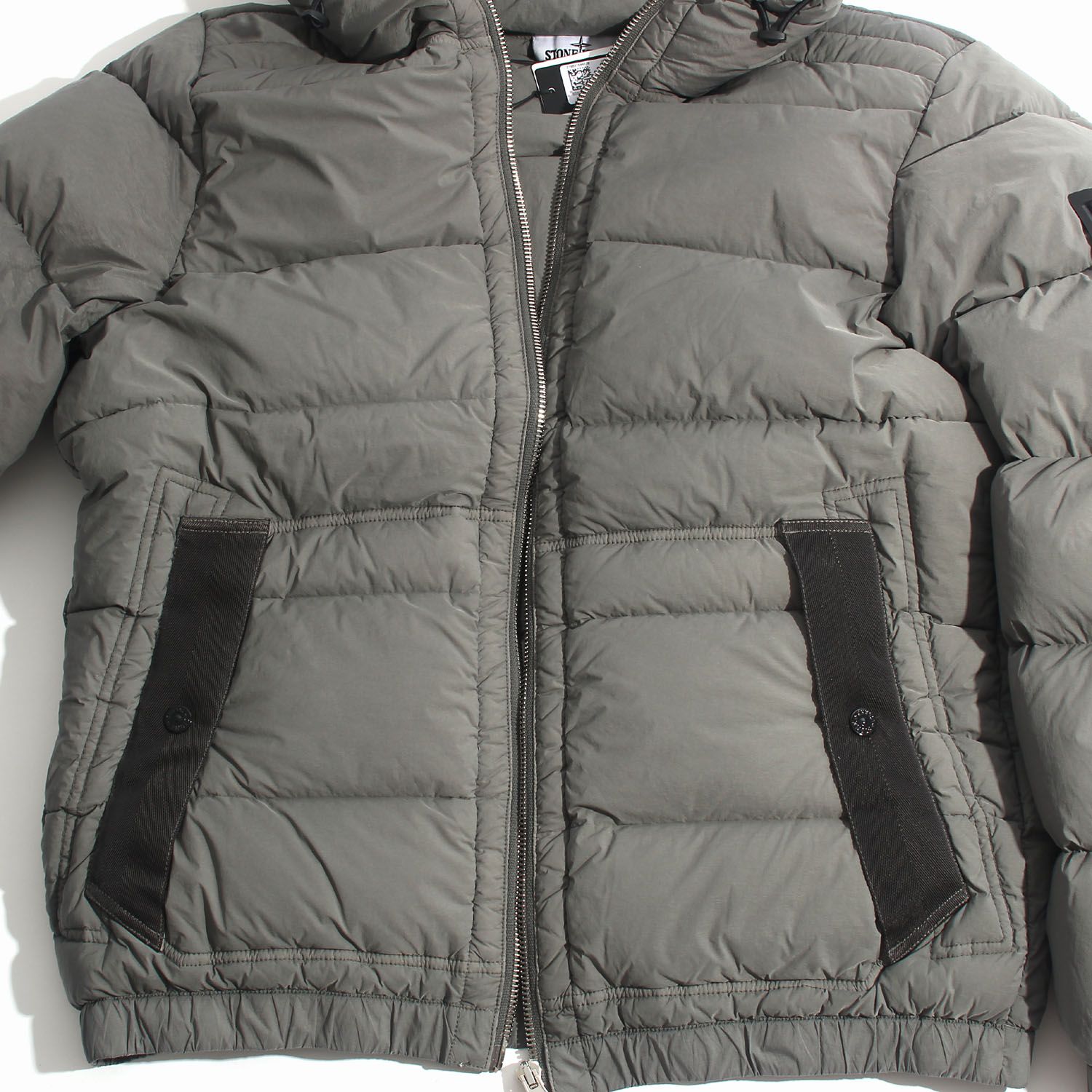 stone  ジャケット　fw Stone Island 25FW Seamless Turtleneck Hooded Padded Jacket Gray