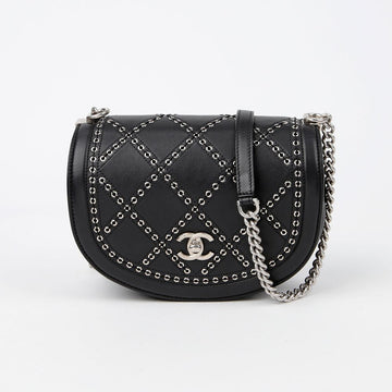 CHANEL A69993 CC ロゴ アイレット ラウンド フラップ ショルダー クロスバッグ 143891284