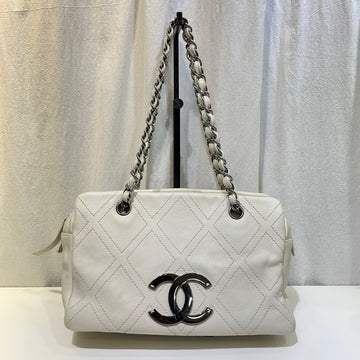 CHANEL CCチェーンジッパーショルダーバッグ(10番代) 145072700