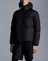 Moncler MONTCLA Padded Jacket Black J20911B56900 145453858 [P]