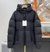 Moncler MONTCLA Padded Jacket Black J20911B56900 145453858 [P]