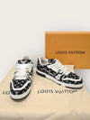 LOUIS VUITTON ブラックモノグラムテキスタイルLVトレーナースニーカー 9.5 145753663 [P]