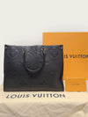 LOUIS VUITTON Schwarze Monogramm Empreinte Onthego Tote Bag 146235323 [P]