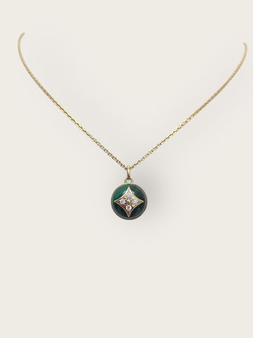 LOUIS VUITTON イエローゴールドマラカイトBブロッサムペンダントダイヤネックレス 146929925