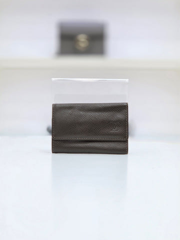 Louis Vuitton Taiga 6 Hole Key Case m30538 146930307