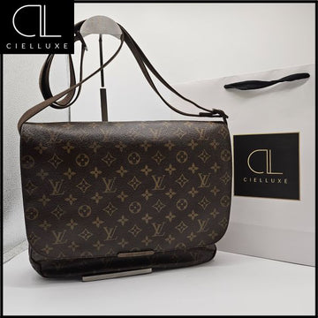 Louis Vuitton Bourbour Messenger Bag 147087605