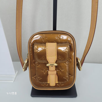 LOUIS VUITTON クリスティ PM M91111 154854436