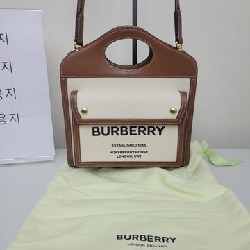 BURBERRY ミニツートンポケットバッグ 8031746 154856751