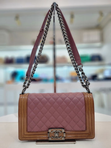 CHANEL Zwei-Ton-Kaviar Medium Schultertasche 21. Generation A67086 147982715