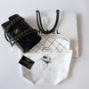 CHANEL Klassische kleine Caviar Schultertasche mit goldener Kette in Schwarz A01113 148252731 [P]