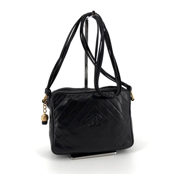 CHANEL ラムスキン CC ロゴ カメラバッグ クロスボディバッグ 148423736