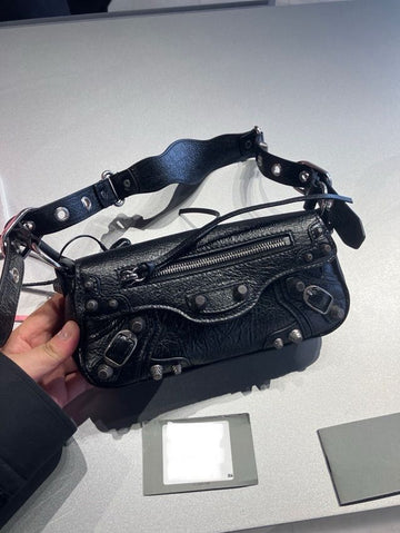 BALENCIAGA ルカゴル XS スリングバック ショルダーバッグ ブラック 771670 1VG9Y 1000 133615422