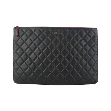 CHANEL ラムスキンクラシッククラッチゴールドラージ A82552-3 149277605