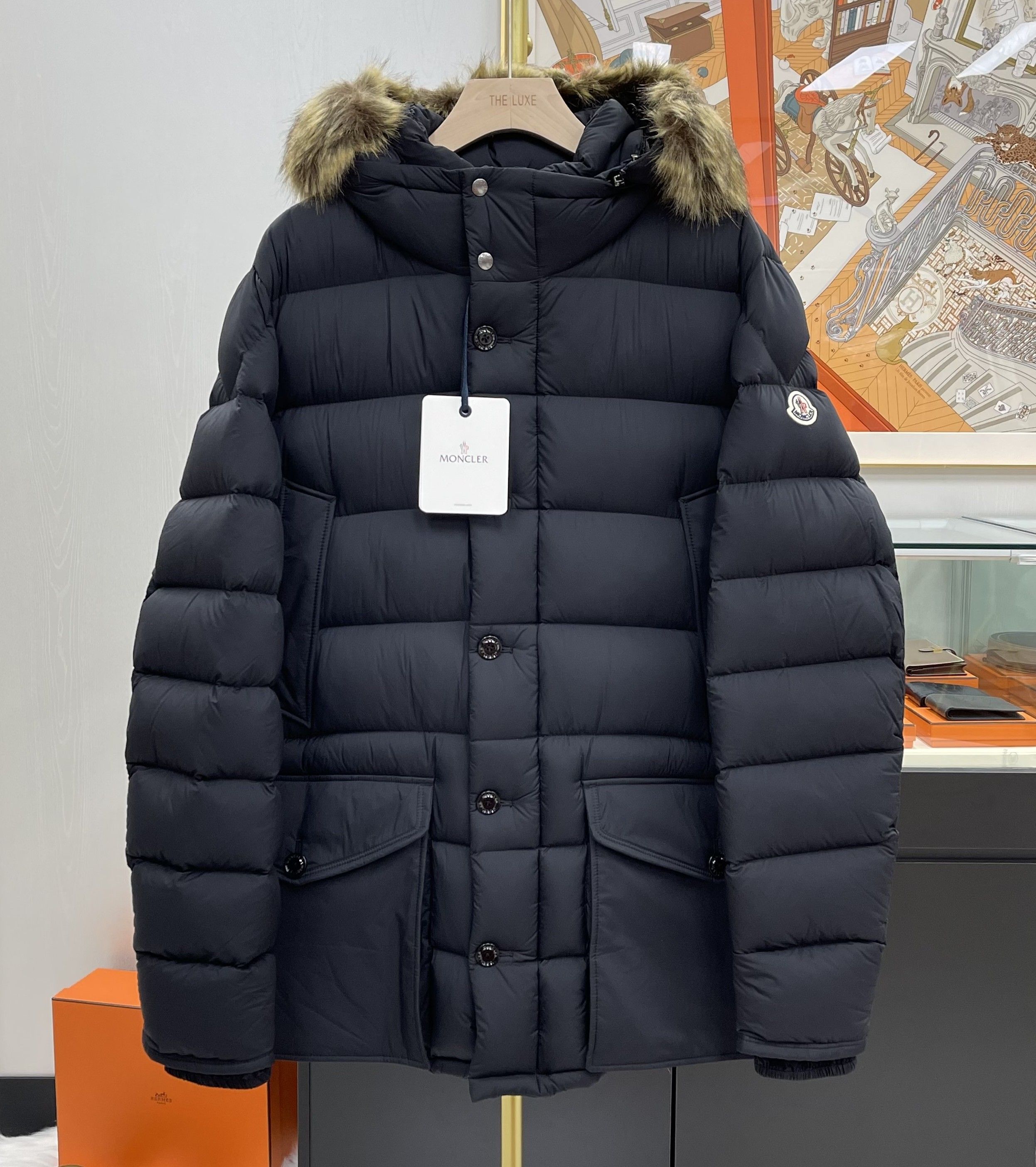 Moncler Cluny Down Jacket Black 149327622 – trenbe