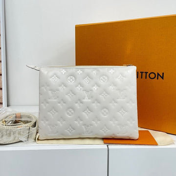 LOUIS VUITTON Kusang MM Ketten-Schultertasche 149350058