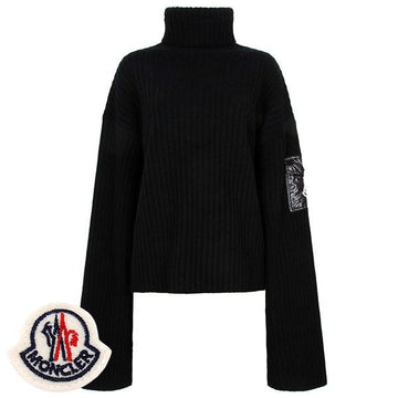 MONCLER モンクレール ブラック ポケット ロゴパッチ ウール タートルネック セーター 9F00017 M1241 999 149785684
