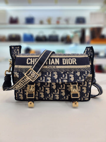 DIOR Stickerei Kleine Camp Schulter- und Crossbody-Tasche M1241ORIW_M928 150361650