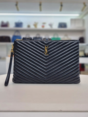 SAINT LAURENT Matelassé Schwarzes Kalbsleder Goldene Große Clutch 440222 150436894