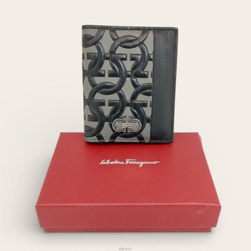 Salvatore Ferragamo 66-1090 Gancini Black Leather Men's Card Holder 150437849