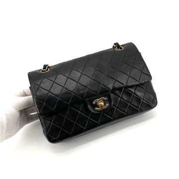 CHANEL ラムスキンクラシックミディアムショルダーバッグ 150442579 [P]