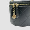 CHANEL Klein rundes Etui aus Lammleder Schwarz Golden AP2193 31 150541774 [P]