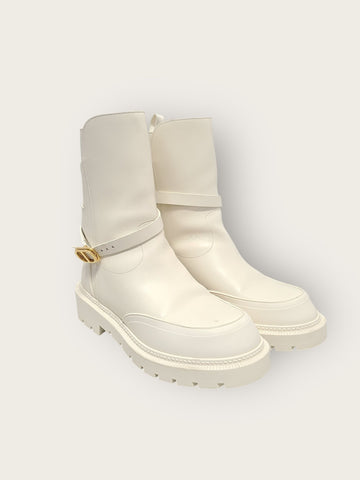 DIOR Weiße Kalbsleder mit goldenen Akzenten Ankle Boots 150701611