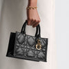 DIOR Buch Tote Mini Tasche M900 118605421 [P]
