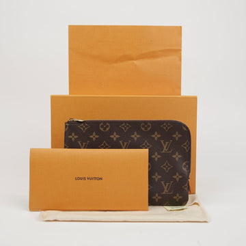 Louis Vuitton Etui Voyage PM Clutch 151053268