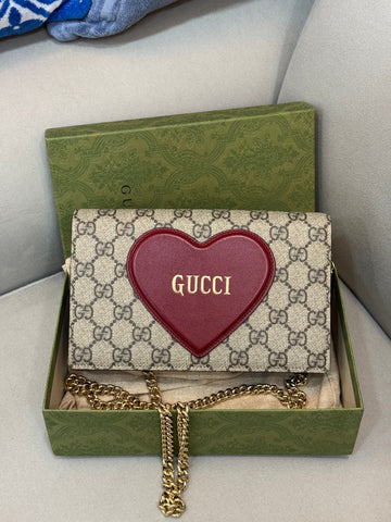 GUCCI WOC Valentinstag Ketten-Crossbody-Tasche 151478897