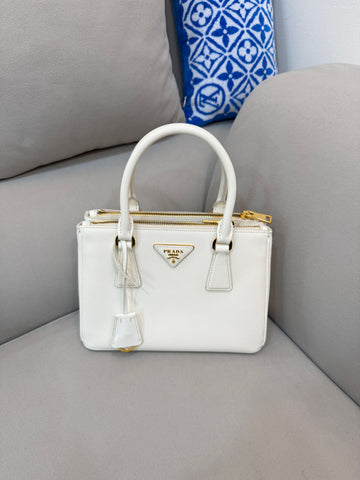 PRADA サフィアーノ ガレリア バッグ 151627073