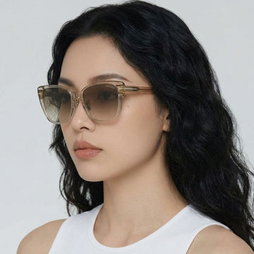 TOM FORD TF1056K 45F サングラス 透明ブラウン フレーム オーバーフィット キャットアイ ブラウンティント 128933405