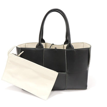 BOTTEGA VENETA Schwarze und weiße Rindsleder Intrecciato Woven Arco kleine Tote-Bag 151666775