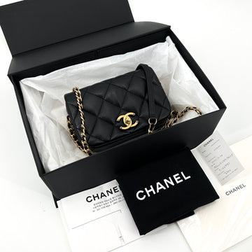 CHANEL カーフスキン ミニ フラップバッグ クロスボディ woc 151812174