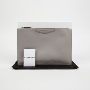 GIVENCHY アンティゴナ ミディアム クラッチ 151644596