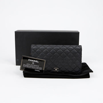 CHANEL キャビアスキンCCロゴワイルドステッチ財布 151943677