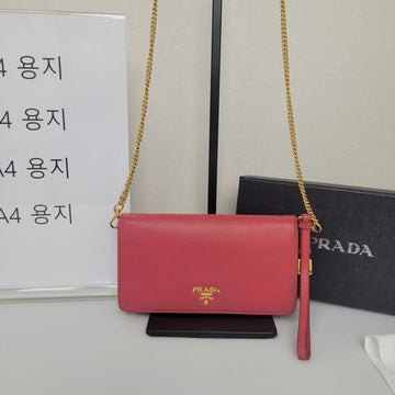 PRADA サフィアーノゴールドWOCクラッチ兼チェーンクロスバッグ 1ZH029 154935156