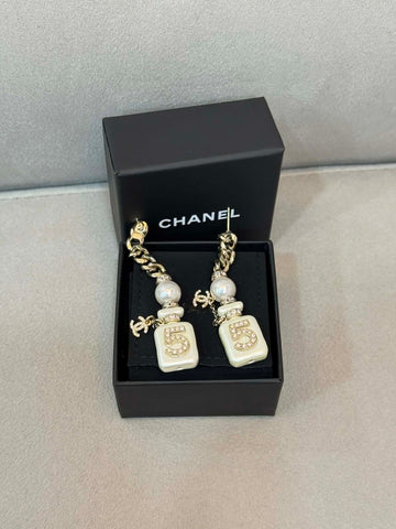 CHANEL ナンバー 5 パール ピアス 152380161