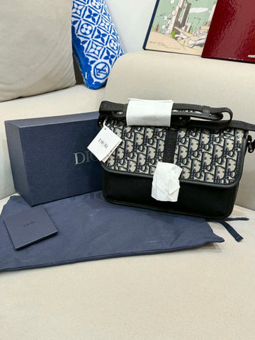 DIOR オブリークメッセンジャーバッグ 152428677