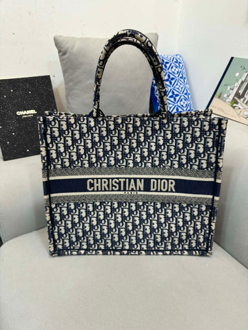 DIOR オブリーク ブックトート ラージ 152428772