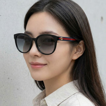 GUCCI Sonnenbrille GG0854SK 002, Luxusmode, asiatische Passform, Horn Rahmen, Drei Linien, quadratisch 89029542
