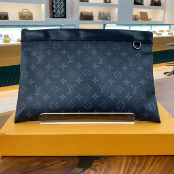 Louis Vuitton Pouch Discovery Monogram Eclipse Clutch M62291 152544235